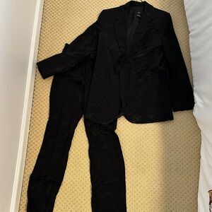 Elegant Women’s Black Jacquard Pant Suit